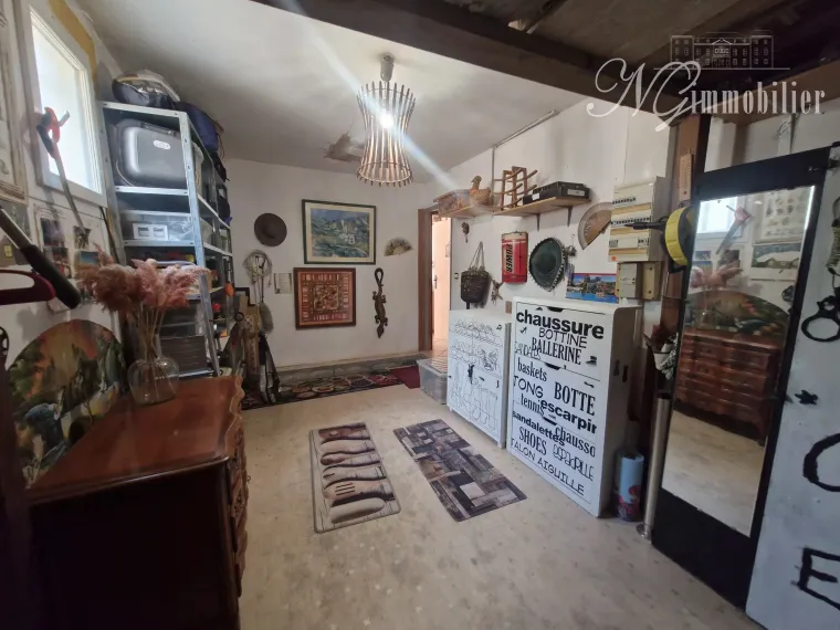 Maison de campagne avec bois de chênes