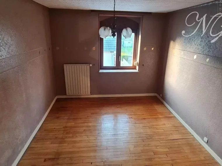 ANGEVILLERS – MAISON INDIVIDUELLE 145 m² – 3 CHAMBRES – GARAGE – GRENIER AMÉNAGEABLE – GRANGE ATTENANTE