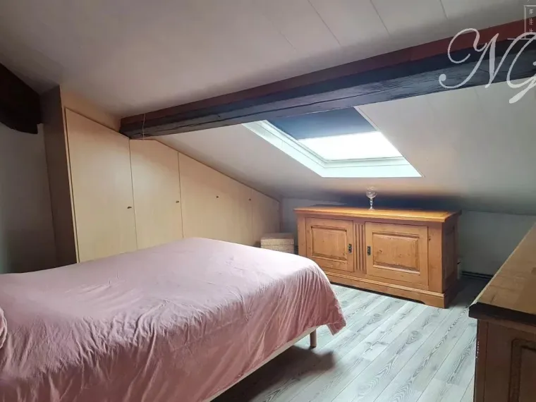 Restaurant + appartement à Ay- sur-moselle