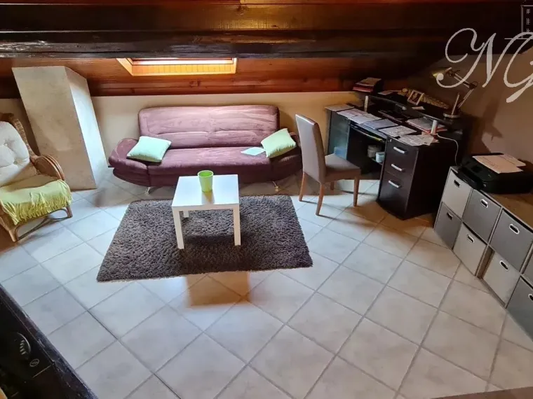 Restaurant + appartement à Ay- sur-moselle