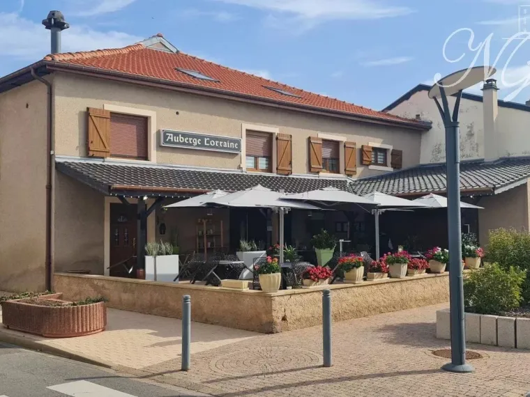 Restaurant + appartement à Ay- sur-moselle