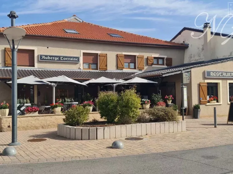 Restaurant + appartement à Ay- sur-moselle