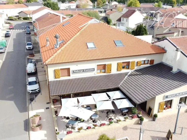 Restaurant + appartement à Ay- sur-moselle