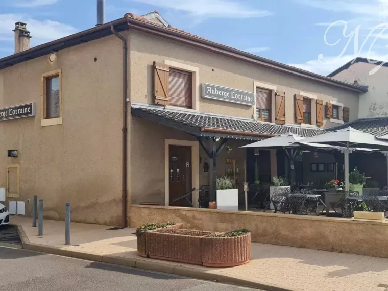 Restaurant + appartement à Ay- sur-moselle
