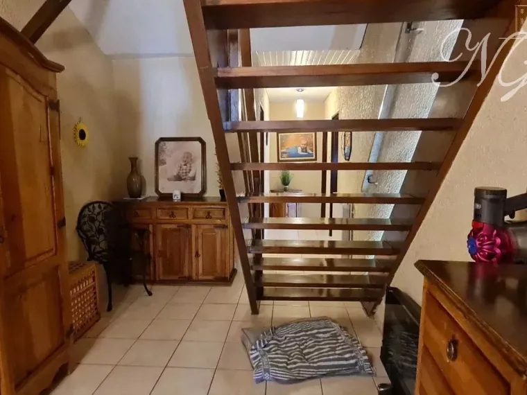 Restaurant + appartement à Ay- sur-moselle