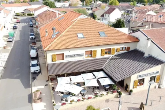 Restaurant + appartement à Ay- sur-moselle