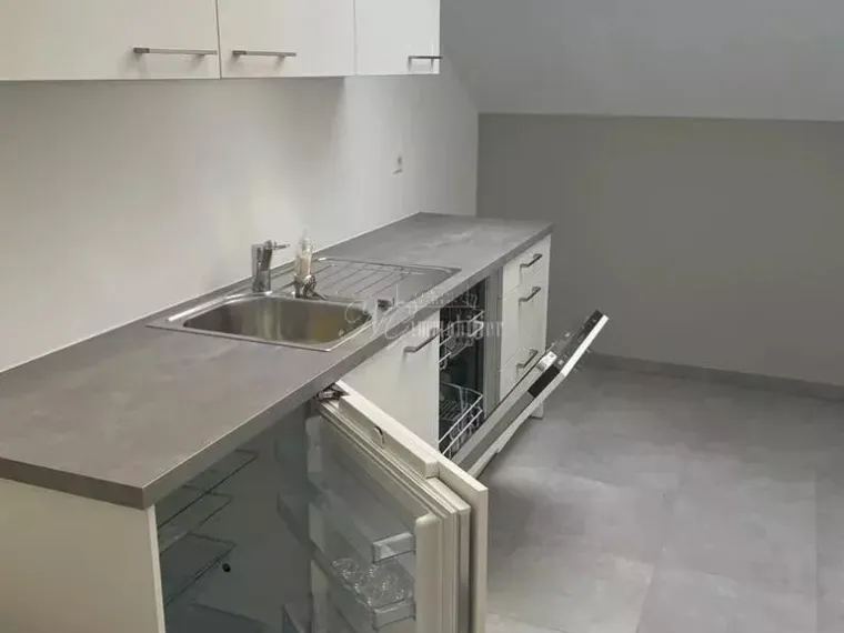 Local commercial de 14 m² dans une résidence récente à Differdange (L)