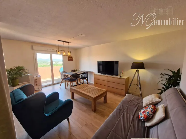 Appartement 2 chambres avec piscine en résidence