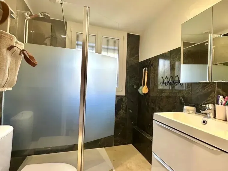 À VENDRE – Charmante maison mitoyenne à Grasse ?