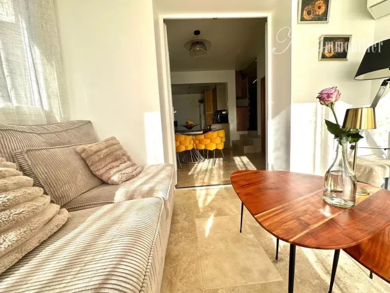 À VENDRE – Charmante maison mitoyenne à Grasse ?