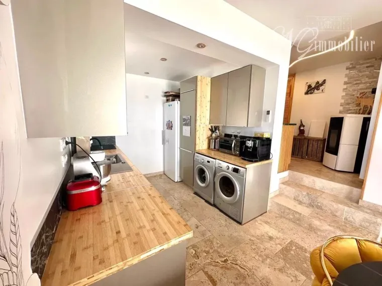 À VENDRE – Charmante maison mitoyenne à Grasse ?