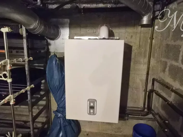 Maison mitoyenne de 137 m² total avec 4 chambres et garage à Guénange (F-57)