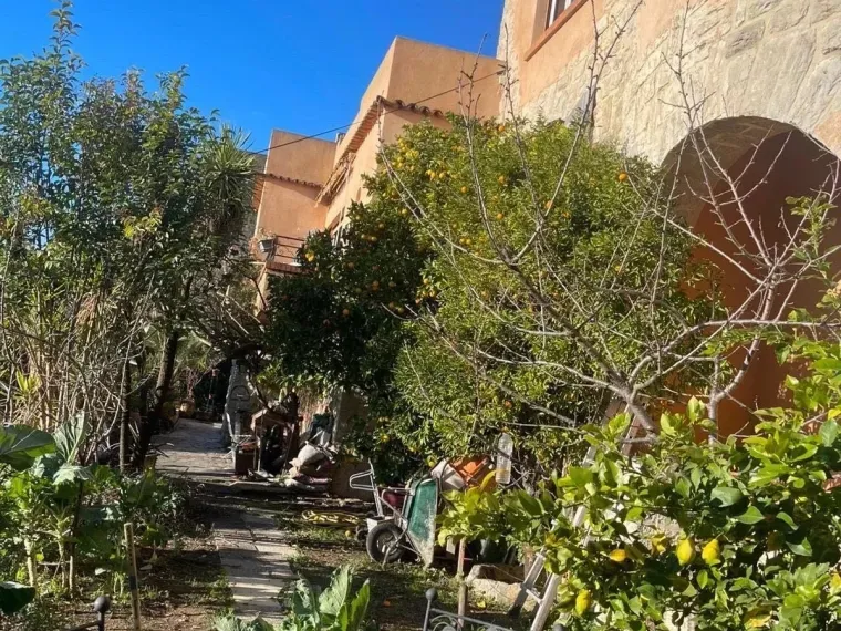 Maison avec studio indépendant dans la ville de Grasse