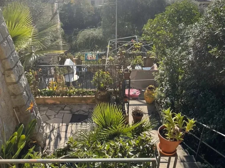 Maison avec studio indépendant dans la ville de Grasse
