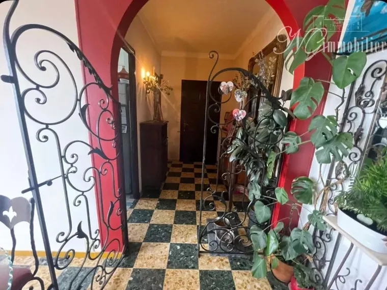 Maison avec studio indépendant dans la ville de Grasse