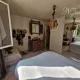 Maison de campagne avec bois de chênes
