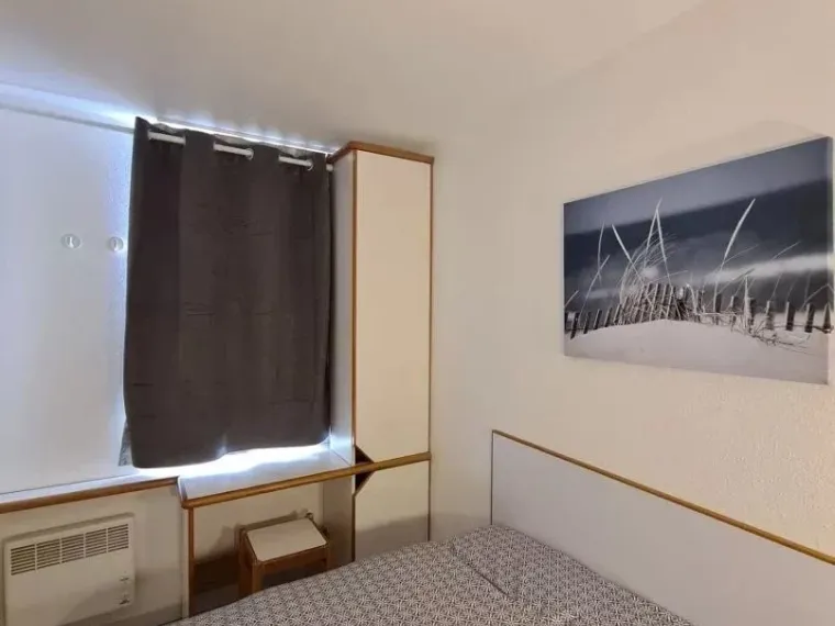 Appt T2 avec loggia vue mer + Piscines +Parking privé en sous-sol ST Raphaël