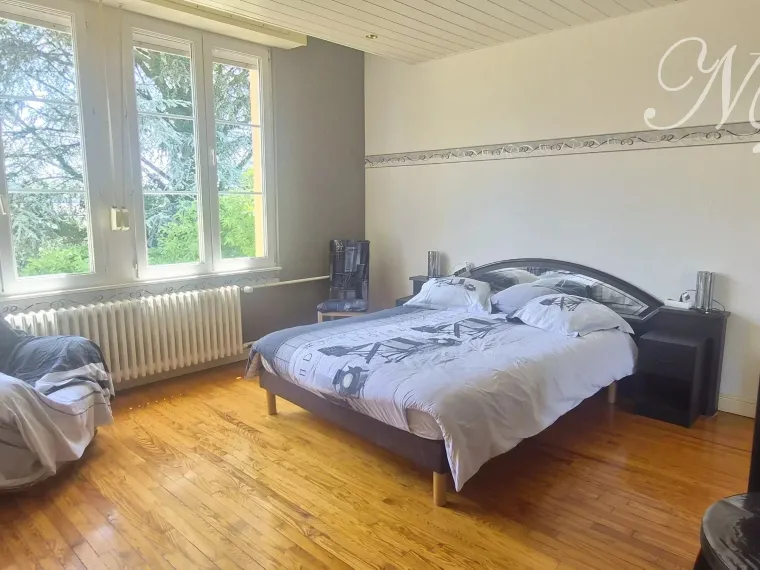 Demeure de caractère de près de 275 m² habitables sur 16,60 ares – Prestations de qualité – Neufchef