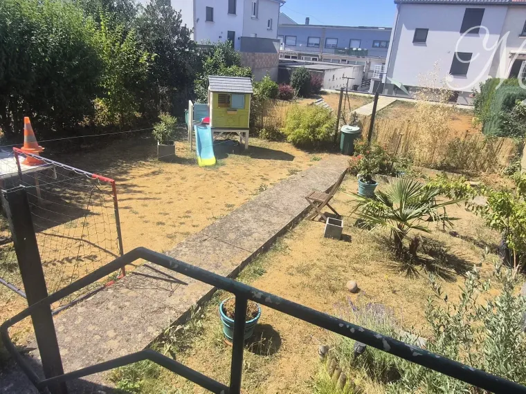 MAISON ENTIÈREMENT RÉNOVÉE – 3 CHAMBRES – JARDIN – GARAGE – VILLERUPT
