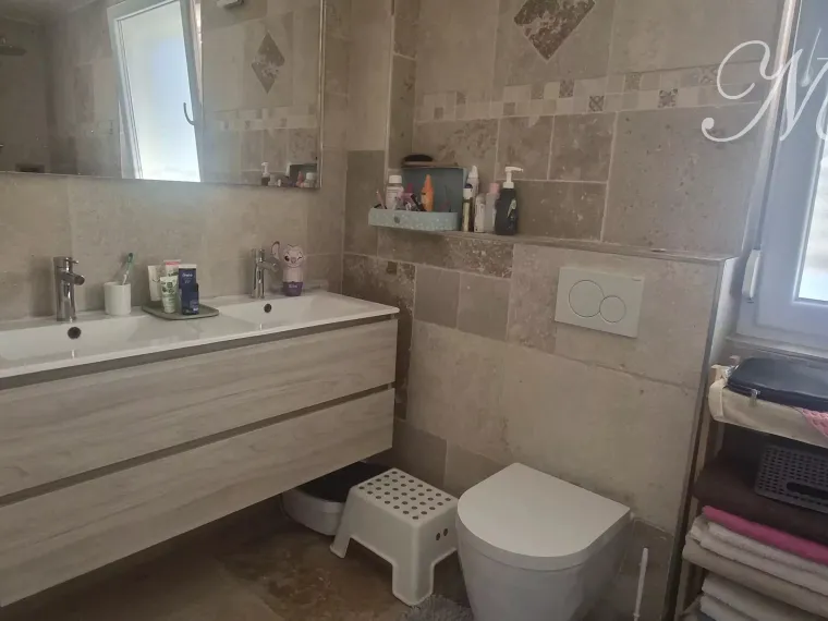 MAISON ENTIÈREMENT RÉNOVÉE – 3 CHAMBRES – JARDIN – GARAGE – VILLERUPT