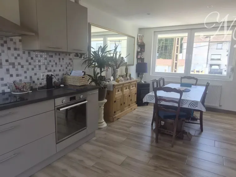 MAISON ENTIÈREMENT RÉNOVÉE – 3 CHAMBRES – JARDIN – GARAGE – VILLERUPT
