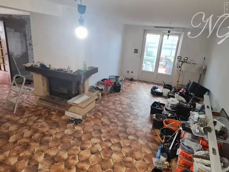 Maison bi familiale 286.53m² à rénover à Tiercelet