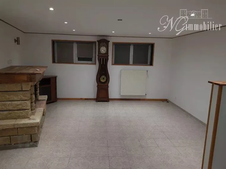 Maison bi familiale 286.53m² à rénover à Tiercelet