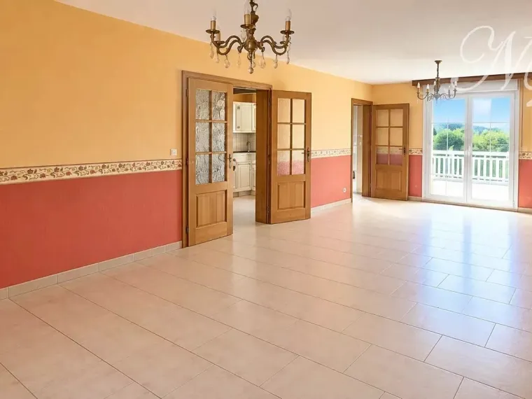 BOUZONVILLE – MAISON INDIVIDUELLE PLAIN PIED – 3 CHAMBRES – SOUS-SOL COMPLET – 229 000 € FAI