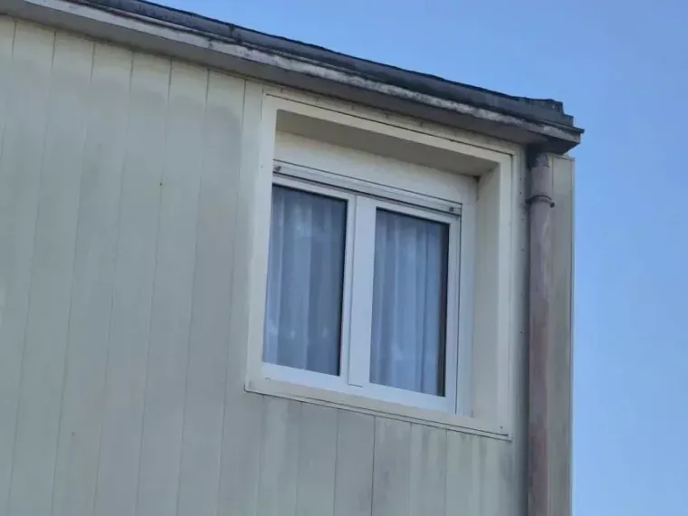 Maison mitoyenne de 137 m² total avec 4 chambres et garage à Guénange (F-57)