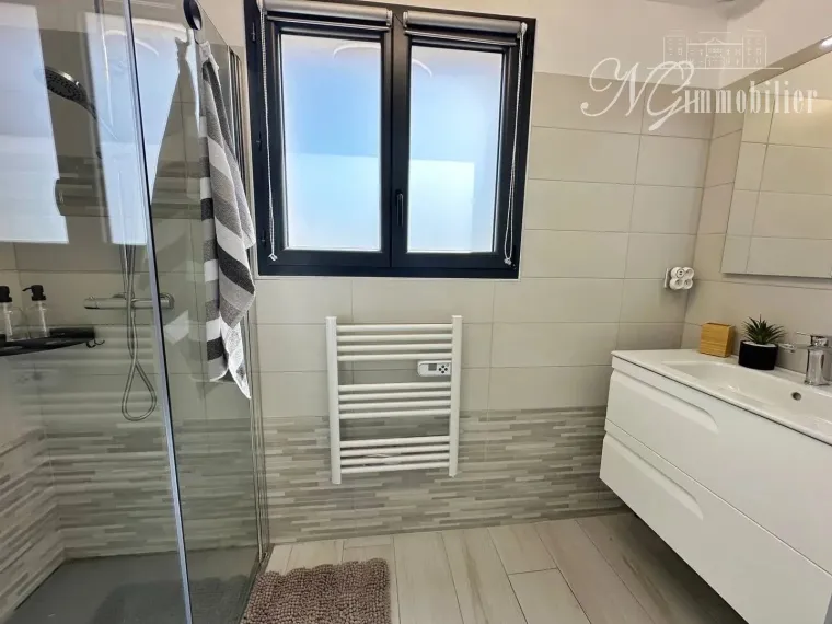 LE SOLER – Villa contemporaine de 2021 – 4 chambres – Suite parentale – Panneaux solaires – Terrasses