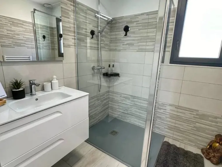 LE SOLER – Villa contemporaine de 2021 – 4 chambres – Suite parentale – Panneaux solaires – Terrasses