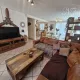 Maison de campagne avec bois de chênes